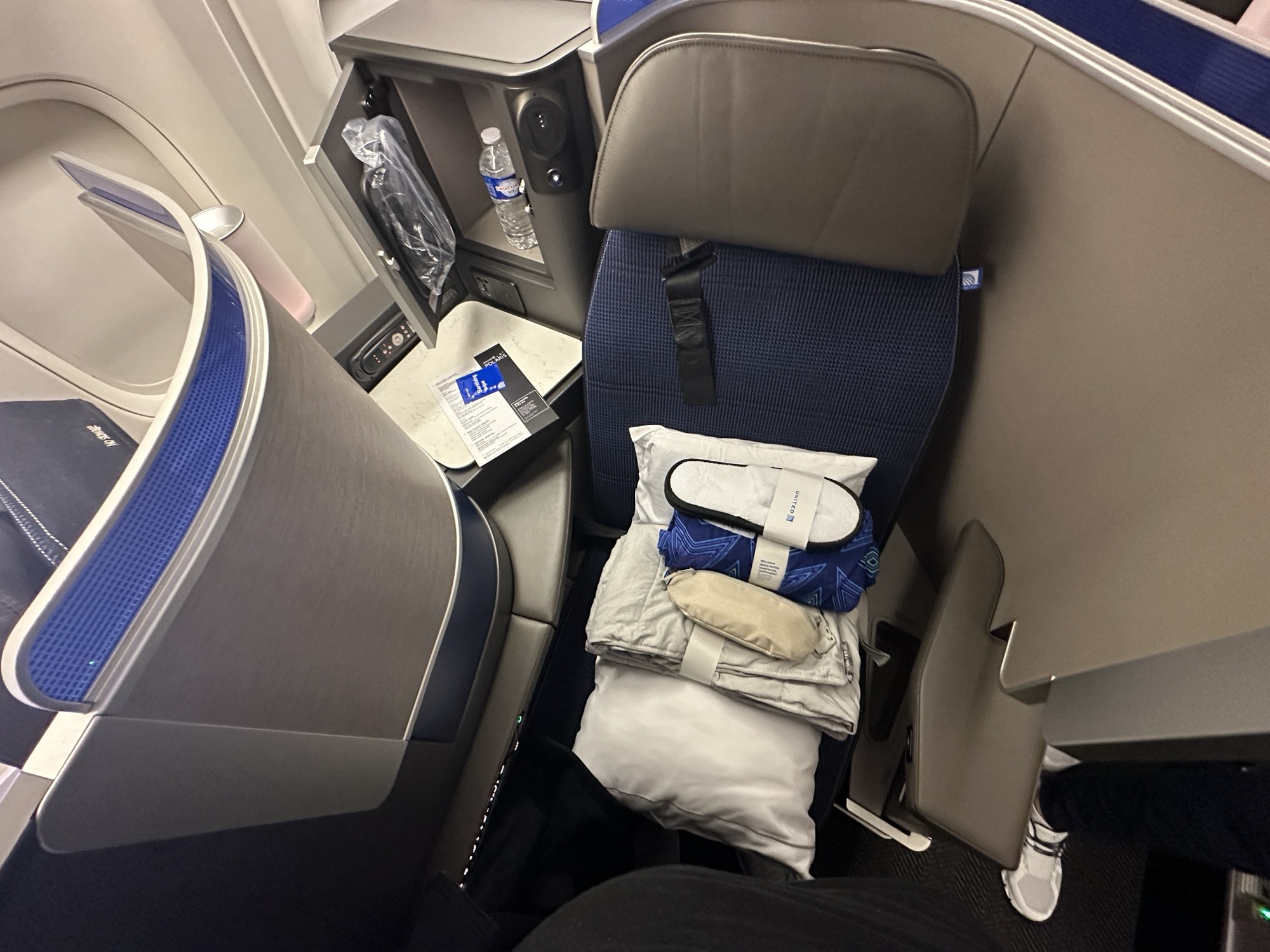 Review: United B767-400 Polaris Business Class | Zurich-Washington