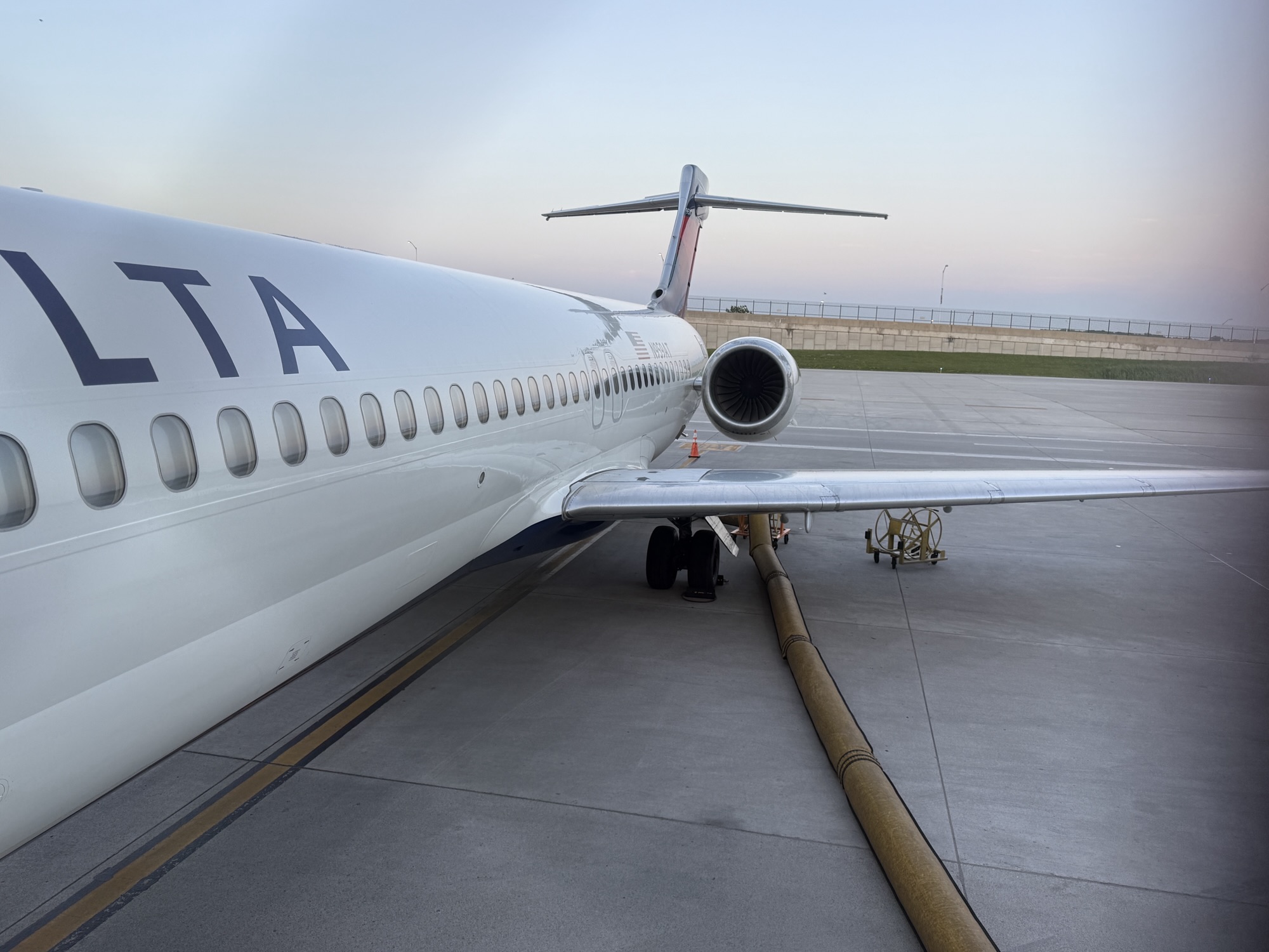 Review: Delta B717 Main Cabin | Detroit-Baltimore