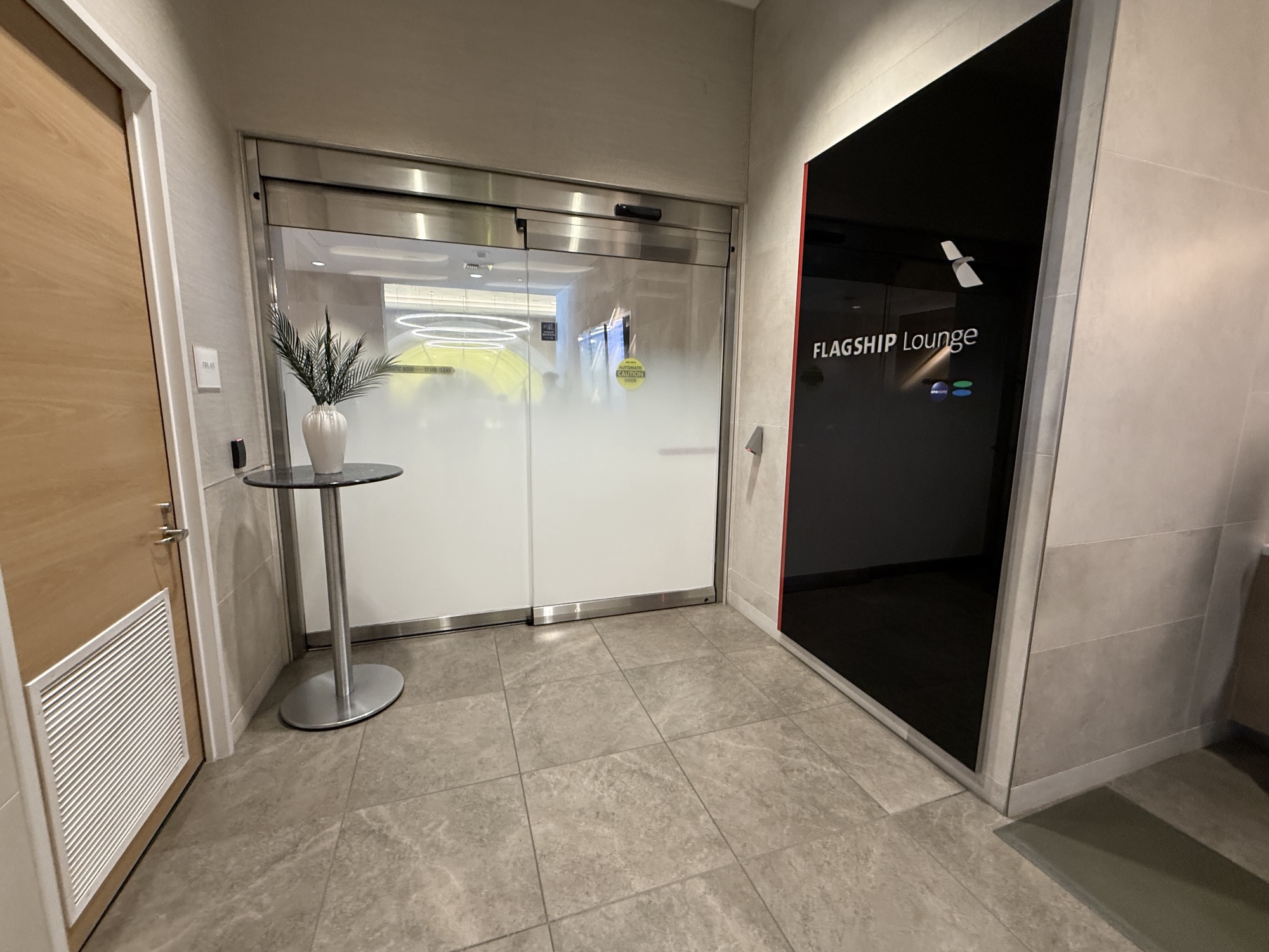 Review: American Flagship Lounge LAX