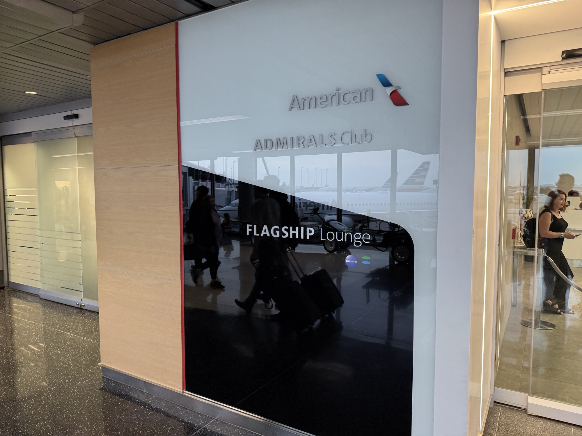 American Airlines Flagship Lounge ORD entrance