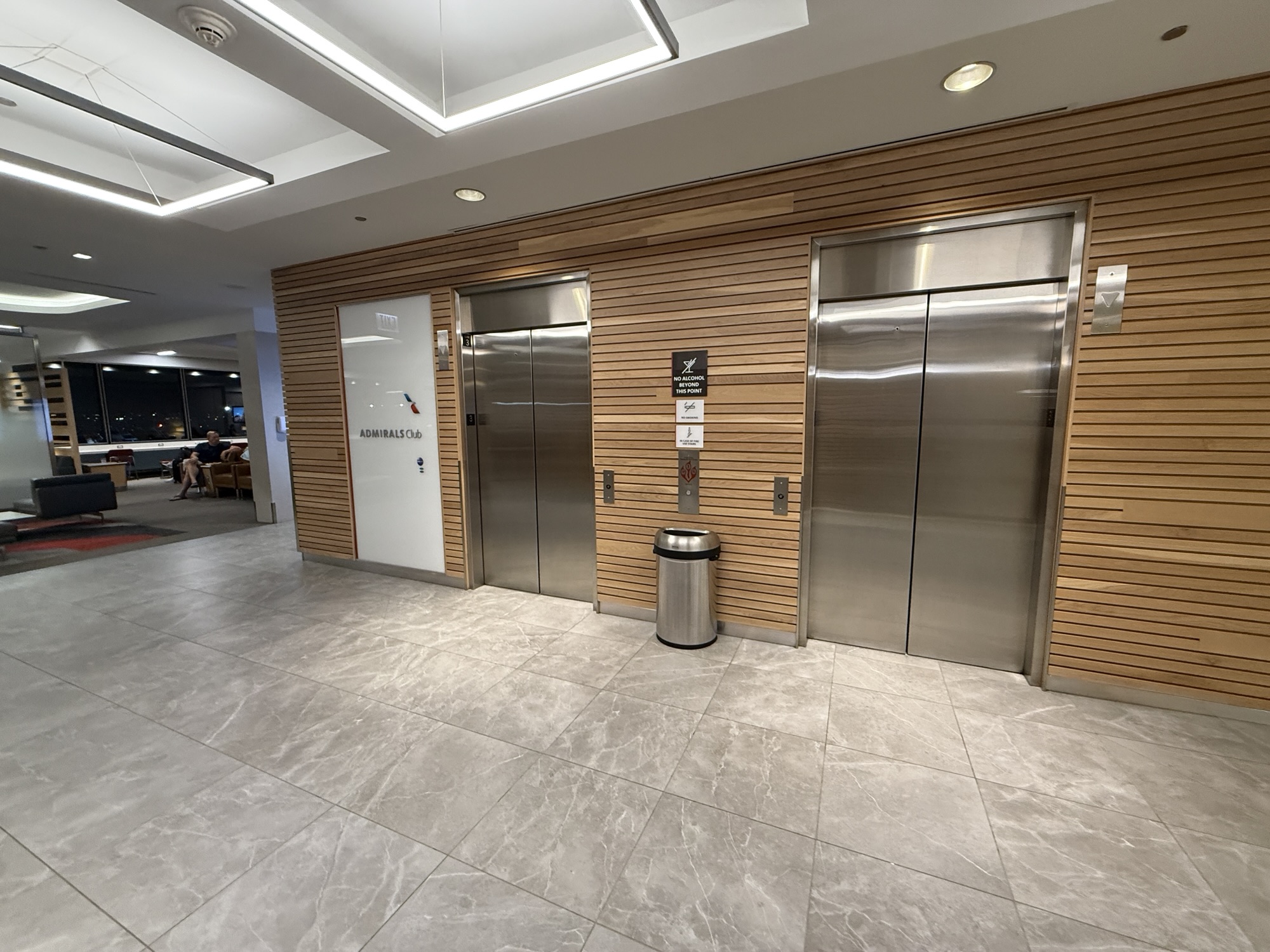 Admirals Club ORD lobby