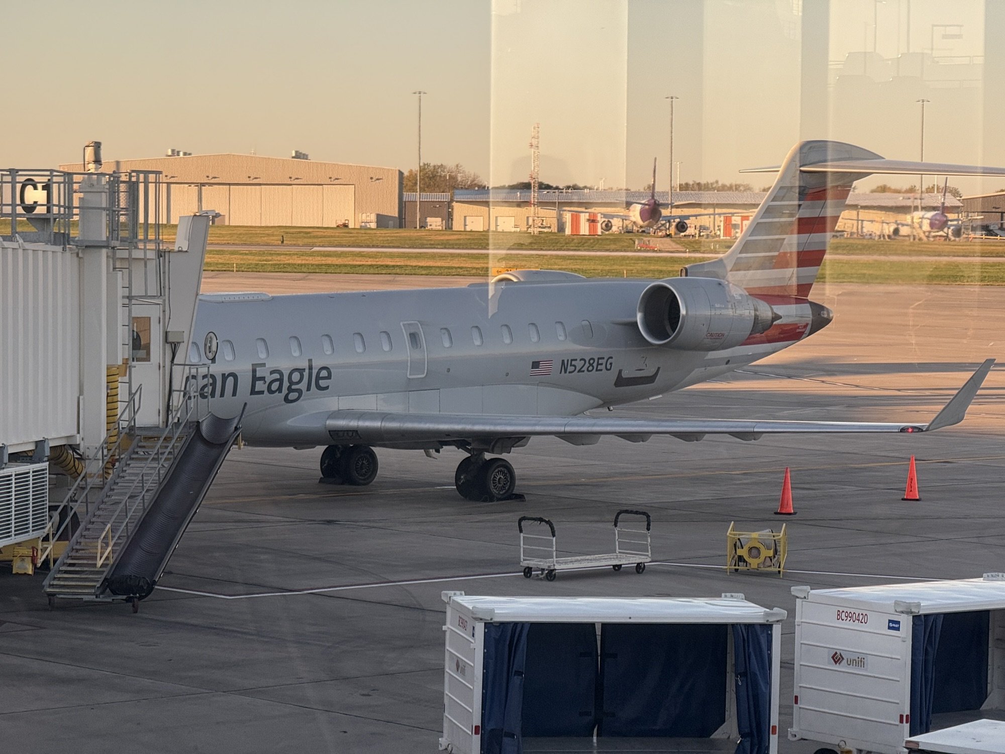 Review: American Eagle CRJ-700 Economy | Des Moines-Washington